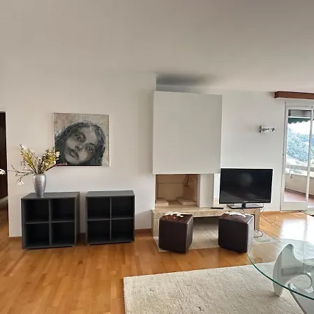 Azalee View Apartment *