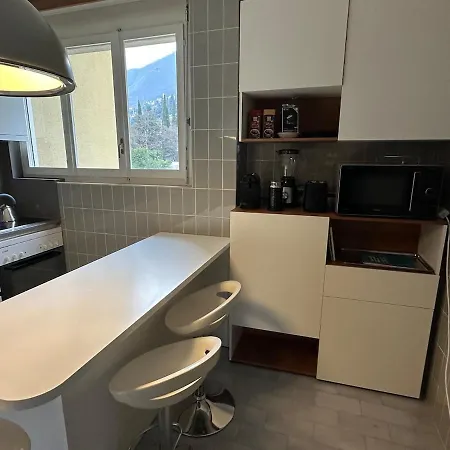 Azalee View Apartment