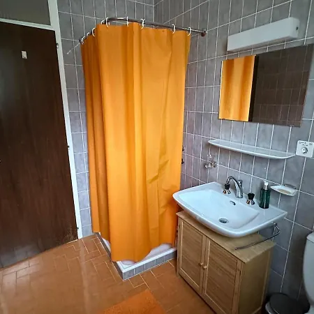 Azalee View Apartment