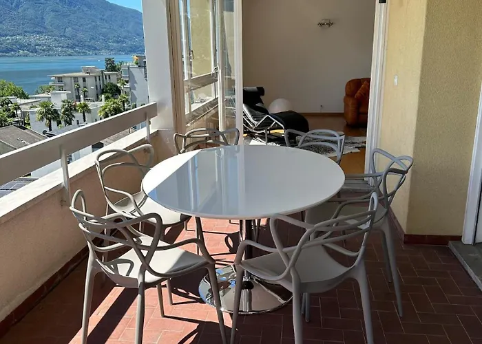 Azalee View Apartment Minusio